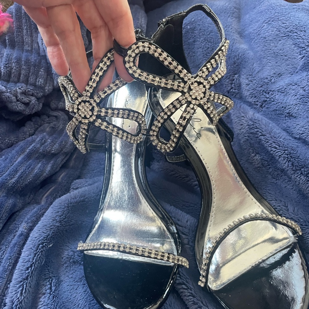 Ellie Black and Silver Bow Heels